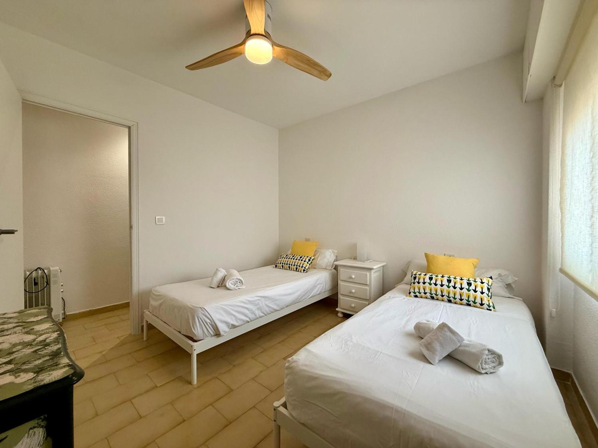 Apartamento Mistral Beach Ел-Кампельйо Екстер'єр фото